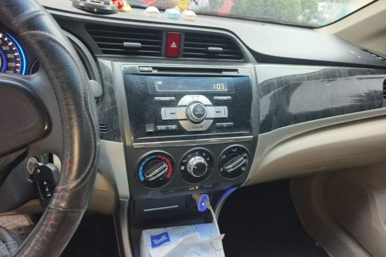 Used Honda Crider 2013 1.8L manual Comfort version Audio And AC Panel