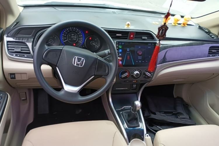 Used Honda Crider 2013 1.8L manual Comfort version Center Console
