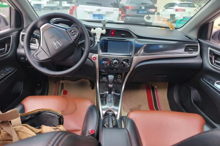 Used Honda Crider 2013 1.8L automatic luxury edition Center Console