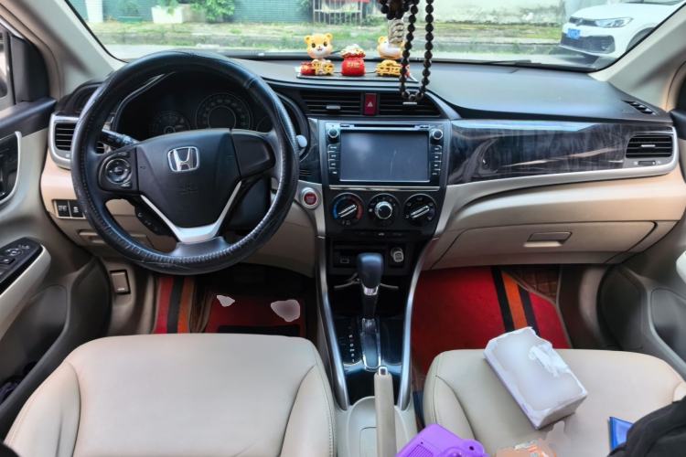 Used Honda Crider 2013 1.8L automatic luxury edition Center Console