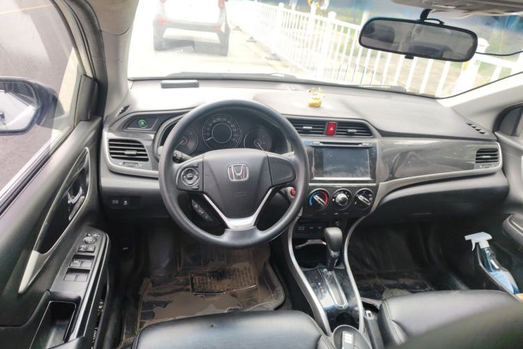 Used Honda Crider 2013 1.8L automatic luxury edition Center Console