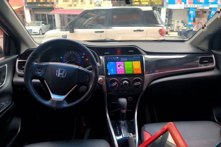 Used Honda Crider 2013 1.8L automatic luxury edition Center Console