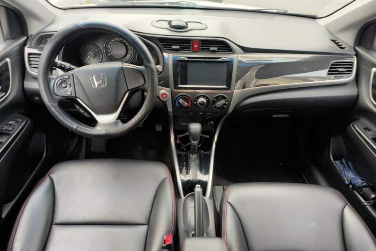 Used Honda Crider 2013 1.8L automatic luxury edition Center Console