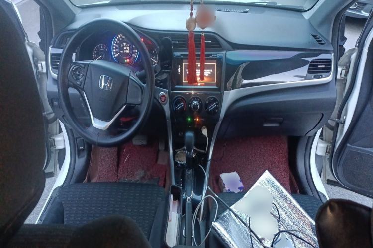 Used Honda Crider 2013 1.8L automatic luxury edition Center Console