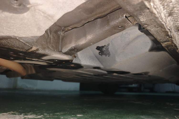 Used Honda Crider 2013 1.8L automatic luxury edition Chassis Front Left