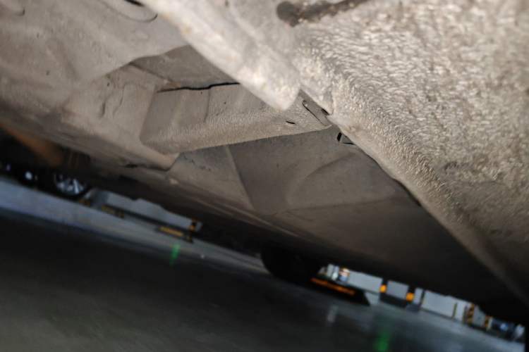 Used Honda Crider 2013 1.8L automatic comfort version Chassis Front Left