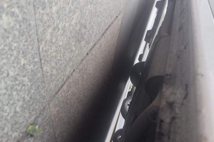 Used Honda Crider 2013 1.8L automatic luxury edition Chassis Front Right