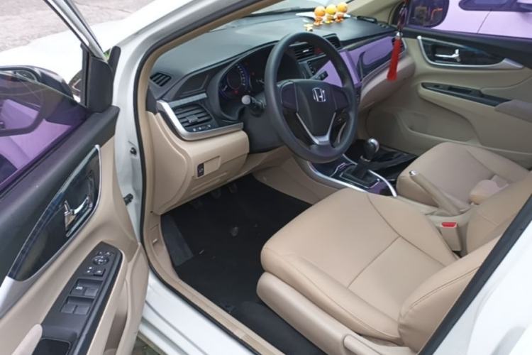 Used Honda Crider 2013 1.8L manual Comfort version Driver Seat