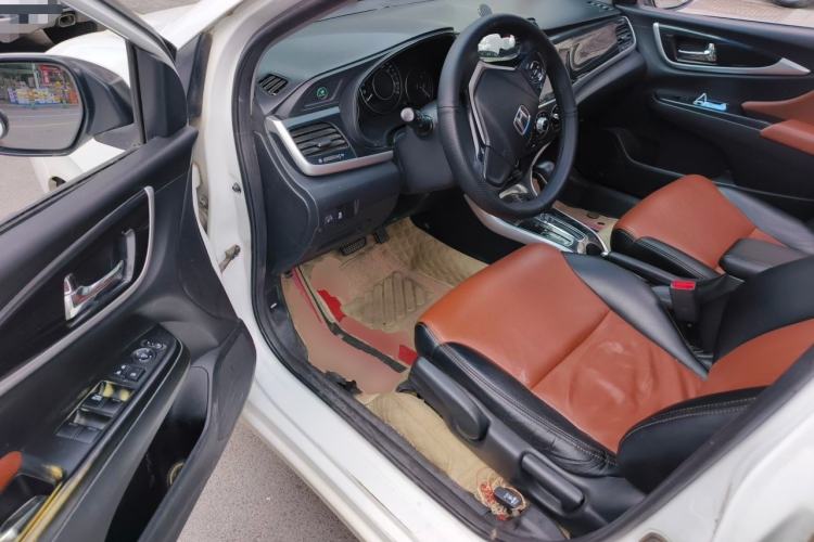 Used Honda Crider 2013 1.8L automatic luxury edition Driver Seat