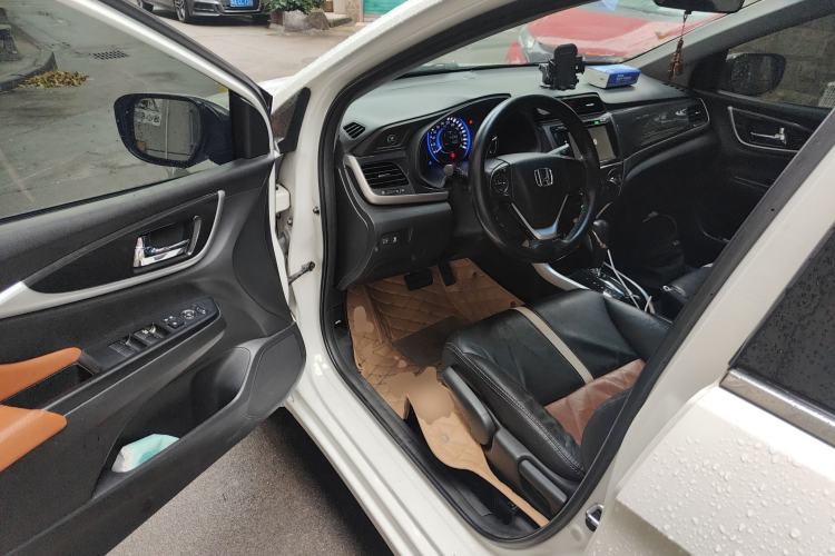 Used Honda Crider 2013 1.8L automatic luxury edition Driver Seat
