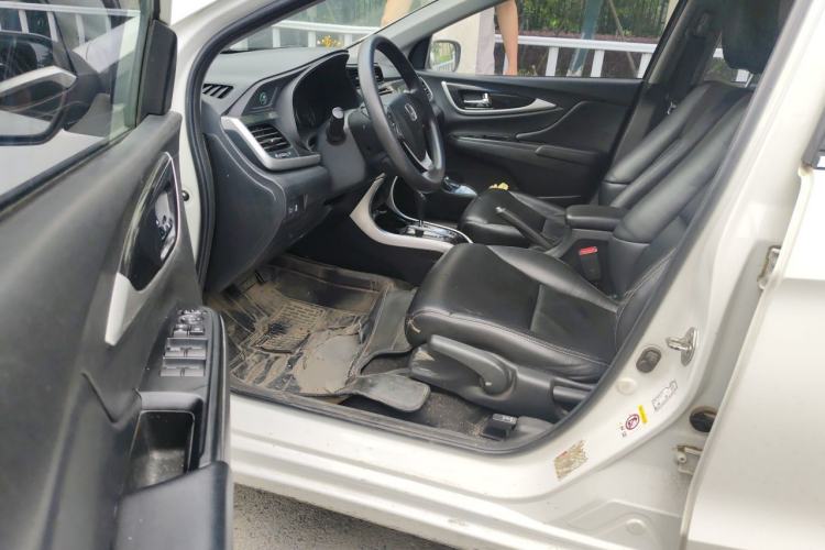 Used Honda Crider 2013 1.8L automatic luxury edition Driver Seat
