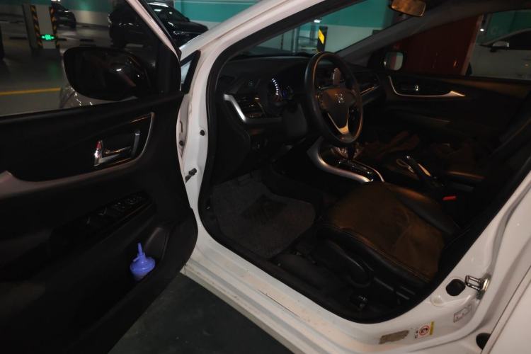 Used Honda Crider 2013 1.8L automatic luxury edition Driver Seat