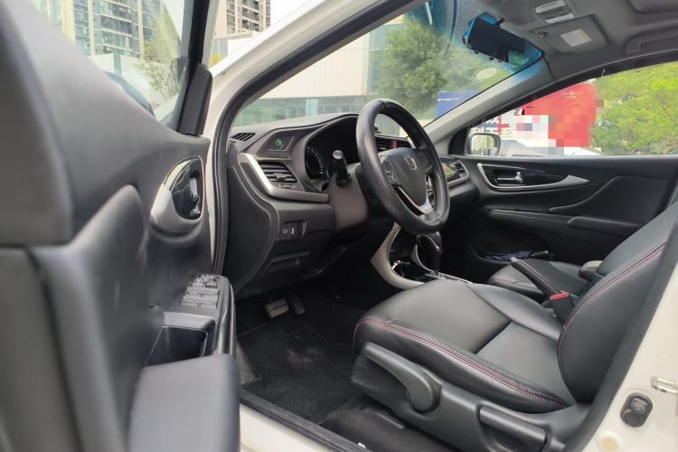 Used Honda Crider 2013 1.8L automatic luxury edition Driver Seat