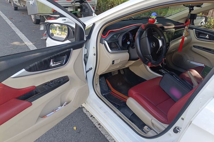 Used Honda Crider 2013 1.8L automatic comfort version Driver Seat