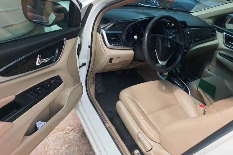 Used Honda Crider 2013 1.8L automatic comfort version Driver Seat