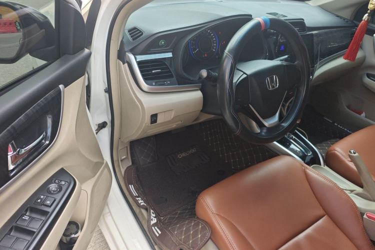 Used Honda Crider 2013 1.8L automatic comfort version Driver Seat