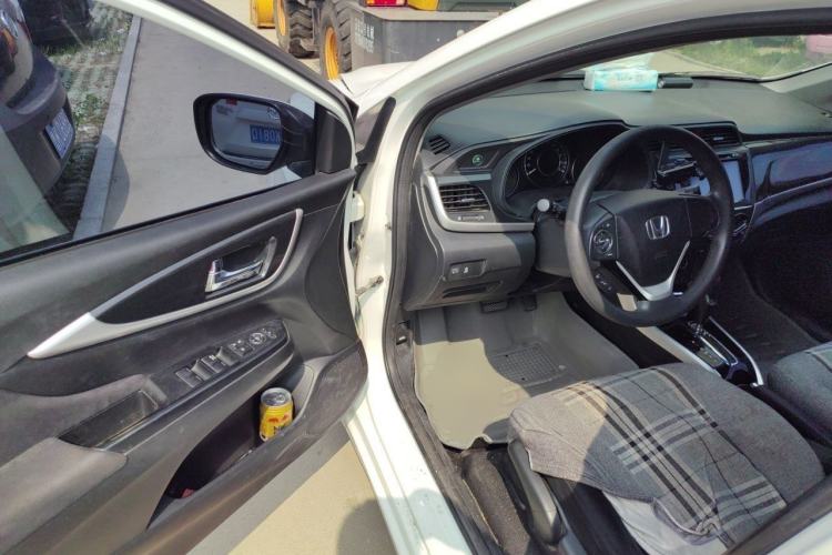 Used Honda Crider 2013 1.8L automatic luxury edition Driver Seat
