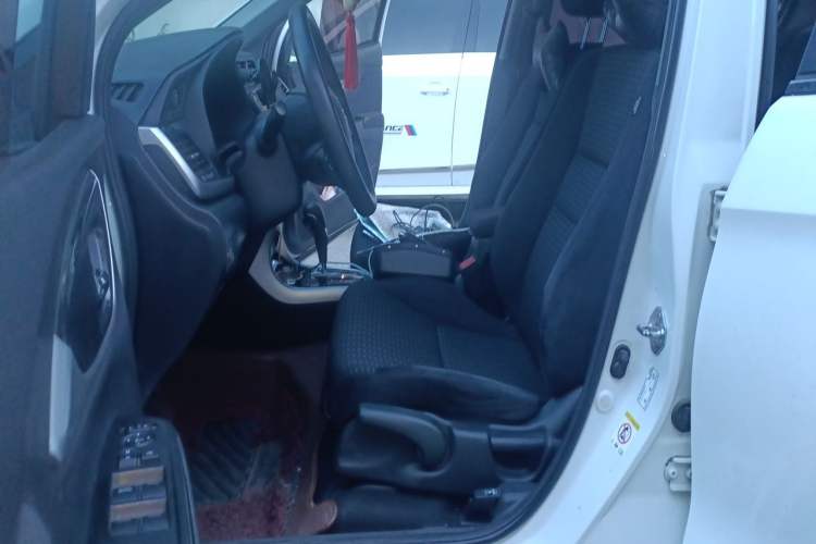 Used Honda Crider 2013 1.8L automatic luxury edition Driver Seat