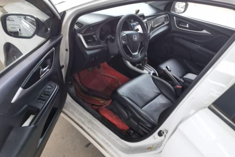 Used Honda Crider 2013 1.8L automatic luxury edition Driver Seat