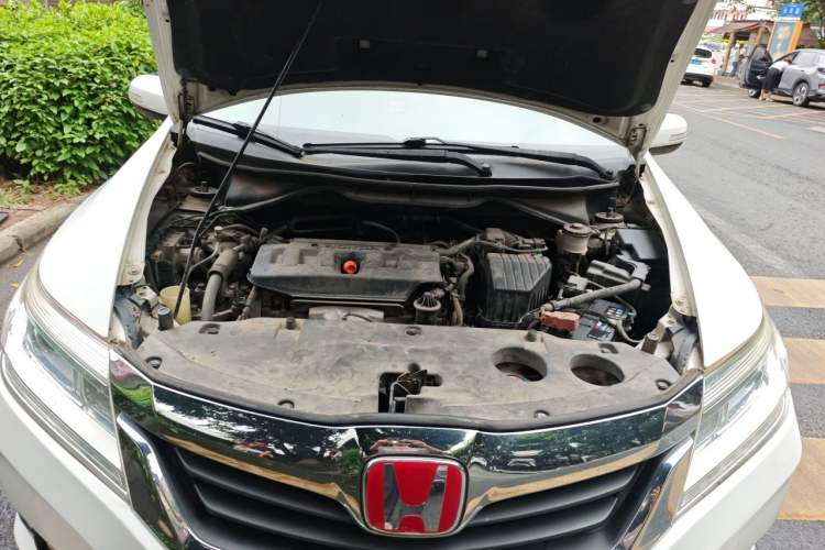 Used Honda Crider 2013 1.8L automatic luxury edition Engine Bay