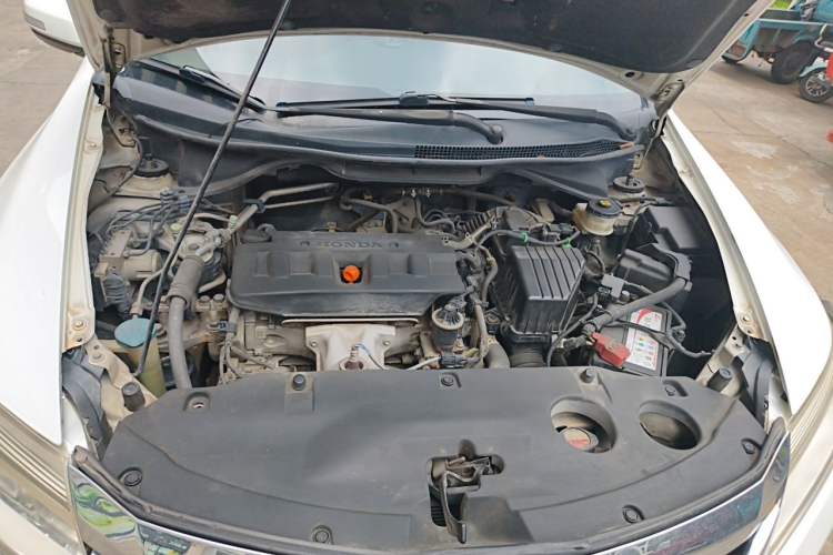 Used Honda Crider 2013 1.8L automatic luxury edition Engine Bay
