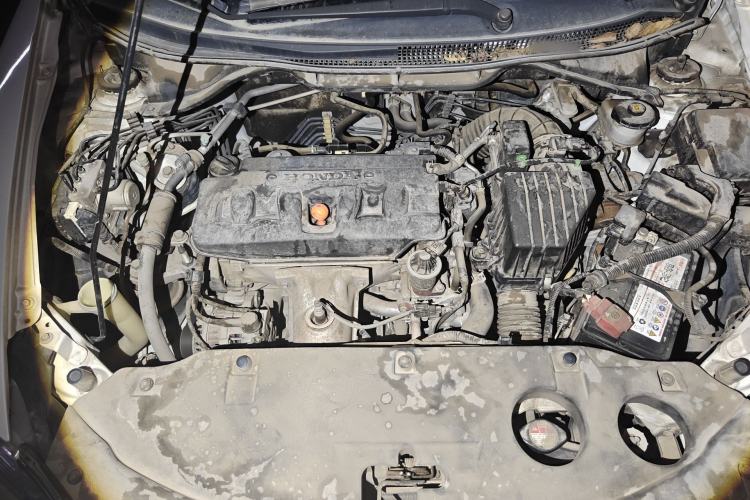 Used Honda Crider 2013 1.8L automatic luxury edition Engine Bay