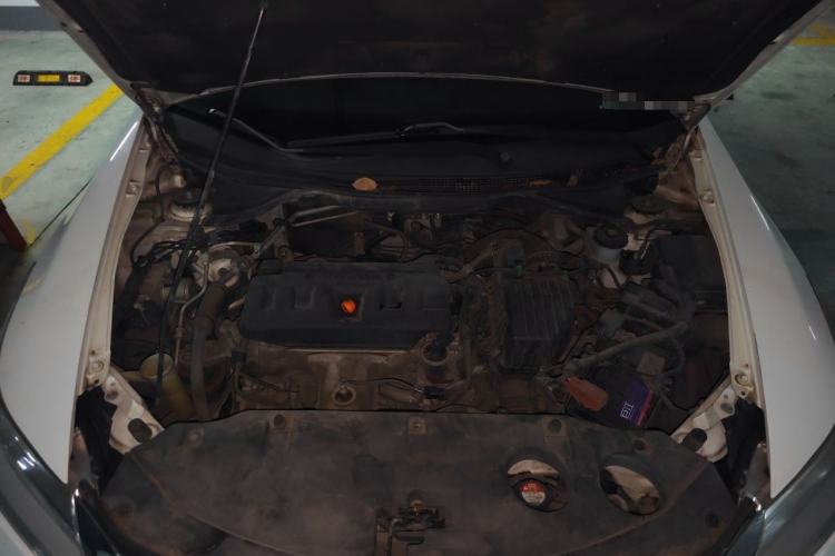 Used Honda Crider 2013 1.8L automatic luxury edition Engine Bay