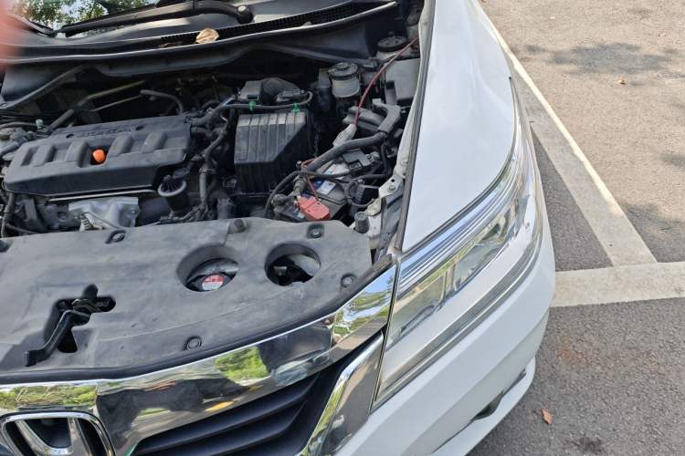 Used Honda Crider 2013 1.8L automatic comfort version Engine Bay Left