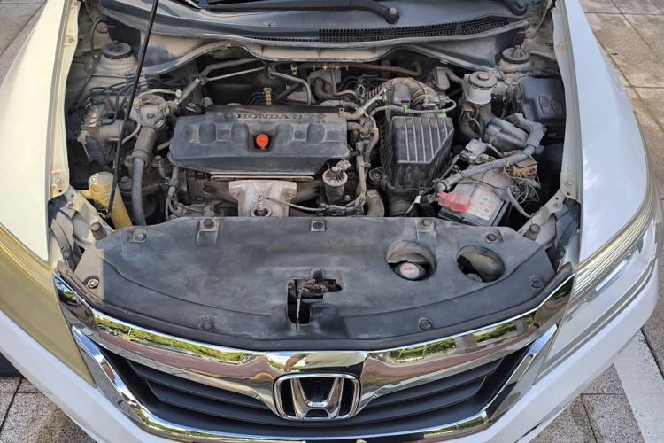 Used Honda Crider 2013 1.8L automatic luxury edition Engine Bay