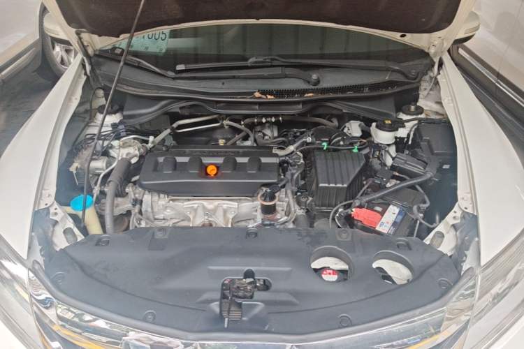Used Honda Crider 2013 1.8L automatic luxury edition Engine Bay