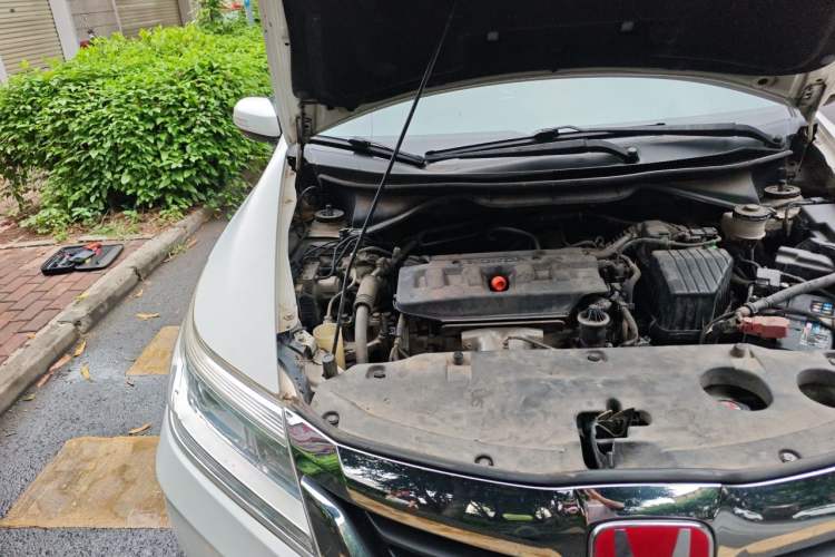 Used Honda Crider 2013 1.8L automatic luxury edition Engine Bay Right