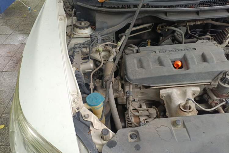 Used Honda Crider 2013 1.8L automatic luxury edition Engine Bay Right