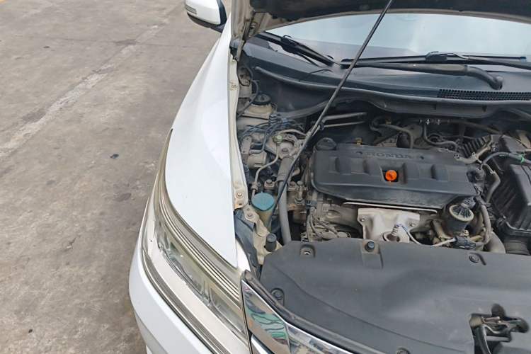 Used Honda Crider 2013 1.8L automatic luxury edition Engine Bay Right