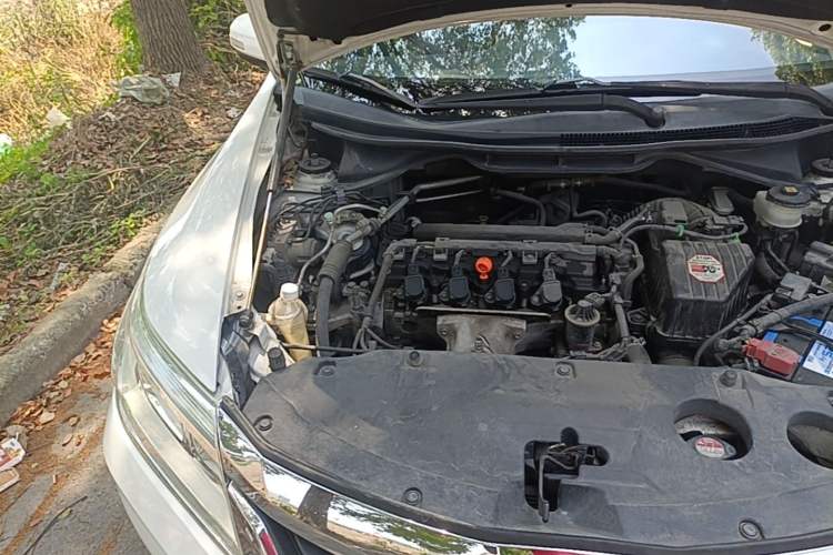 Used Honda Crider 2013 1.8L automatic luxury edition Engine Bay Right