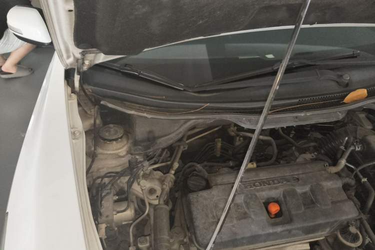 Used Honda Crider 2013 1.8L automatic luxury edition Engine Bay Right