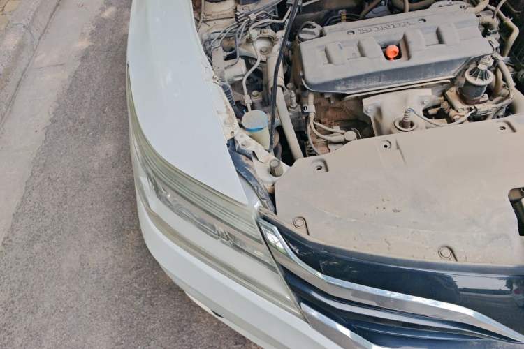 Used Honda Crider 2013 1.8L automatic luxury edition Engine Bay Right