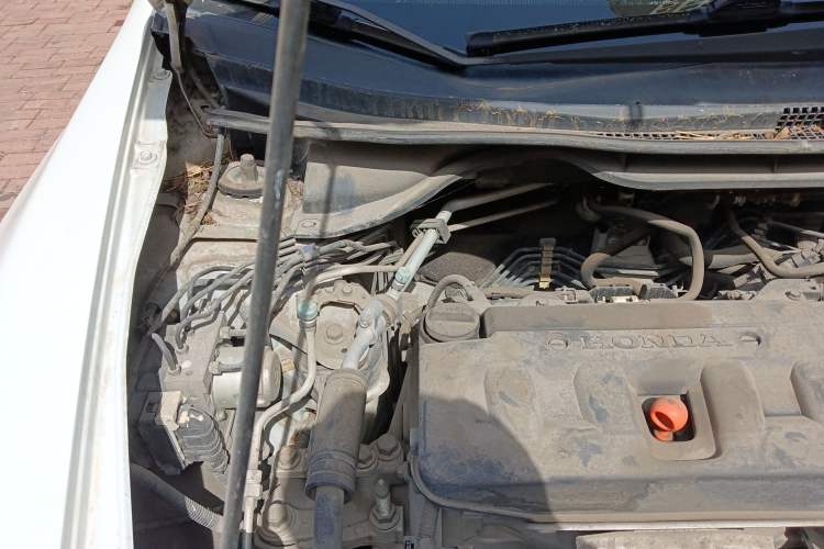 Used Honda Crider 2013 1.8L automatic flagship version Engine Bay Right