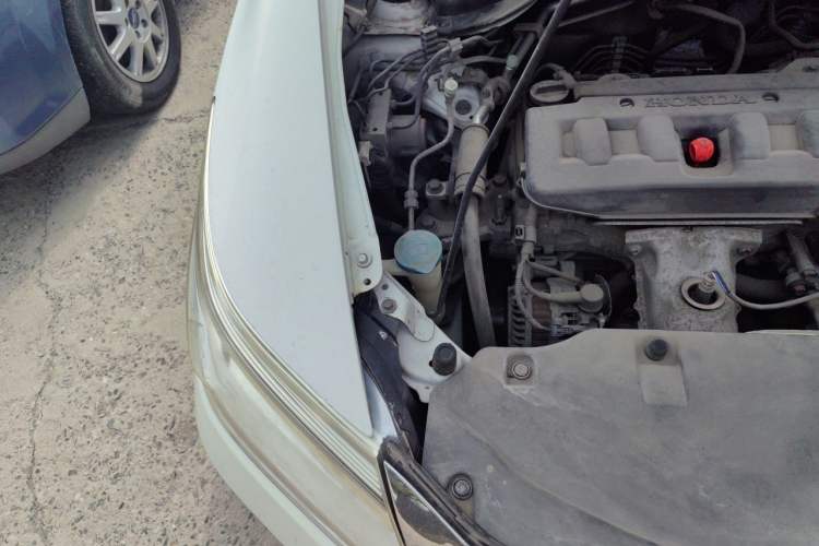 Used Honda Crider 2013 1.8L automatic luxury edition Engine Bay Right