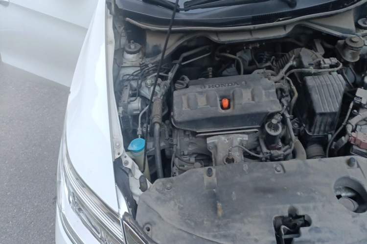 Used Honda Crider 2013 1.8L automatic luxury edition Engine Bay Right