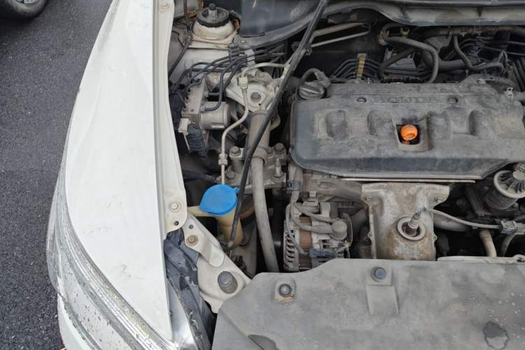 Used Honda Crider 2013 1.8L automatic luxury edition Engine Bay Right