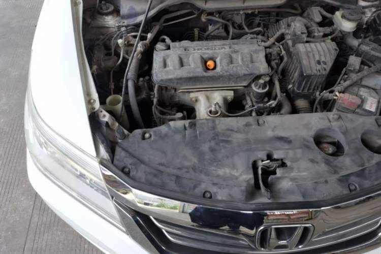 Used Honda Crider 2013 1.8L automatic luxury edition Engine Bay Right