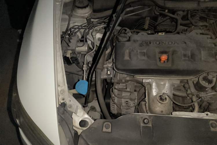 Used Honda Crider 2013 1.8L automatic luxury edition Engine Bay Right