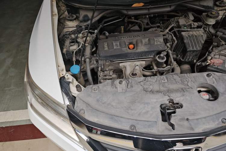 Used Honda Crider 2013 1.8L automatic luxury edition Engine Bay Right