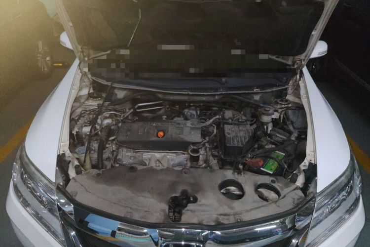 Used Honda Crider 2013 1.8L automatic luxury edition Engine Bay
