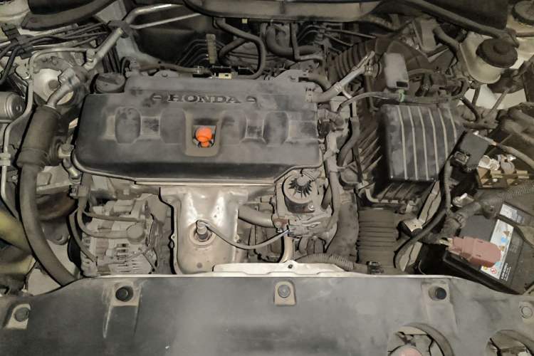 Used Honda Crider 2013 1.8L automatic luxury edition Engine Bay
