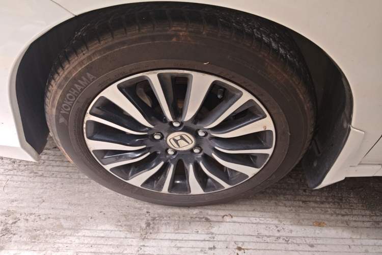 Used Honda Crider 2013 1.8L automatic luxury edition Exterior 4