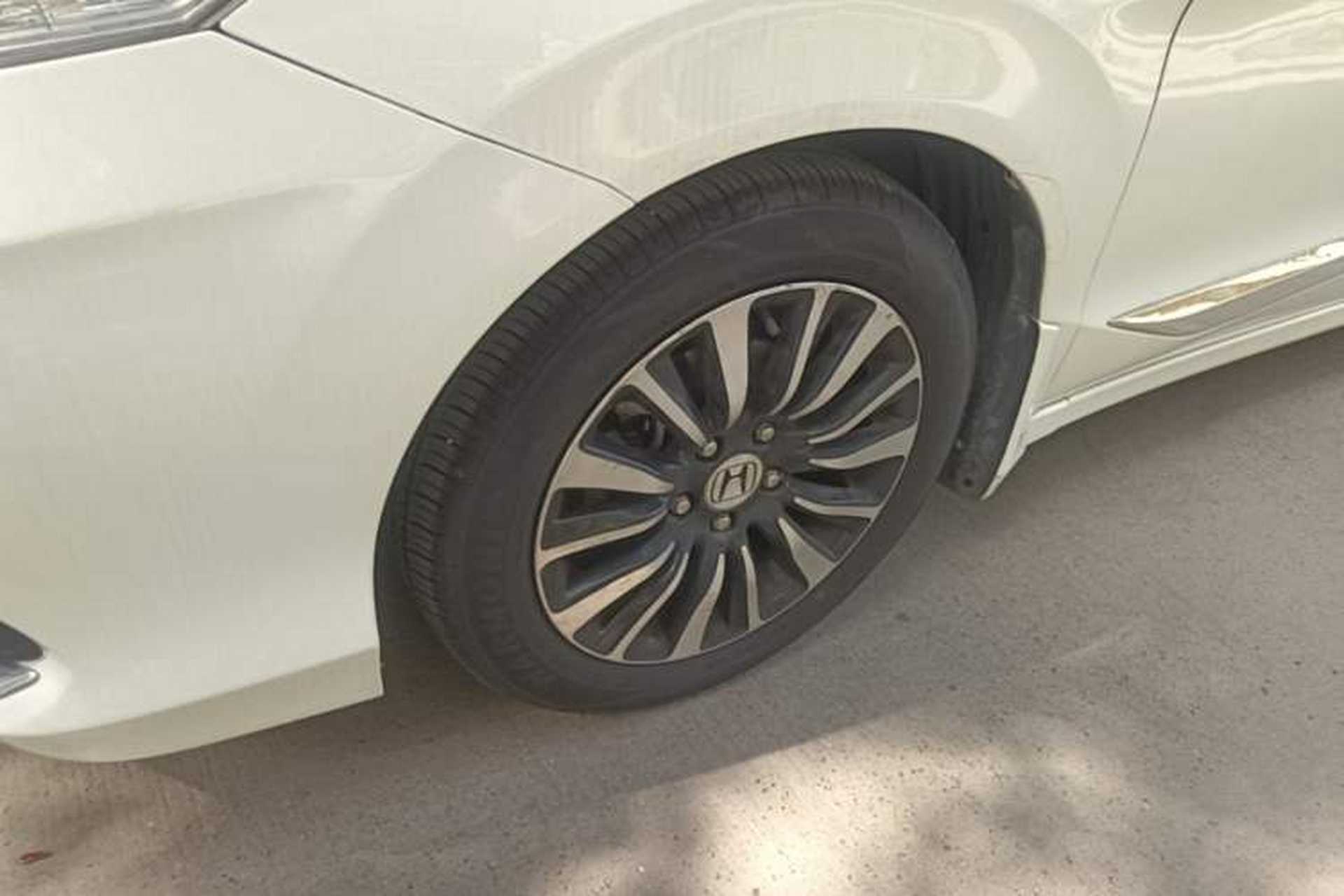 Used Honda Crider 2013 1.8L automatic comfort version Exterior 4