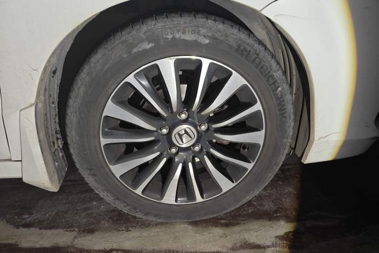 Used Honda Crider 2013 1.8L automatic luxury edition Exterior 7