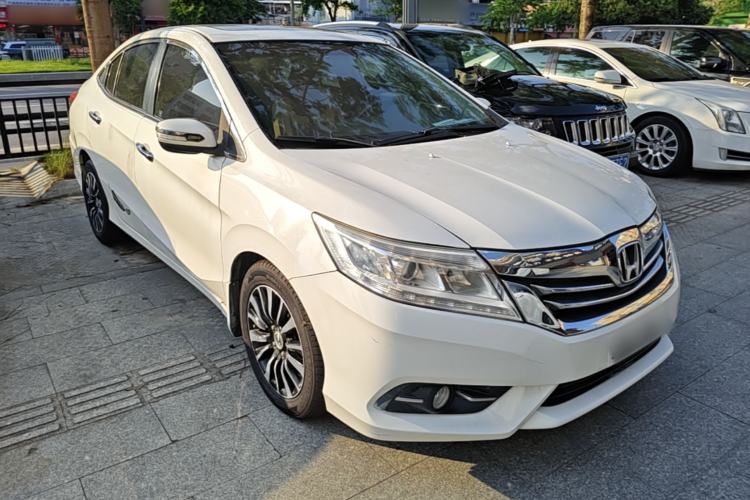 Used Honda Crider 2013 1.8L automatic luxury edition Front Right 45 Deg