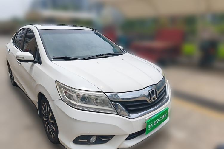 Used Honda Crider 2013 1.8L automatic luxury edition Front Right 45 Deg